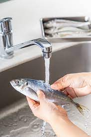 食中毒から身を守る調理法 魚は洗うだけで細菌が死滅｜NEWSポストセブン